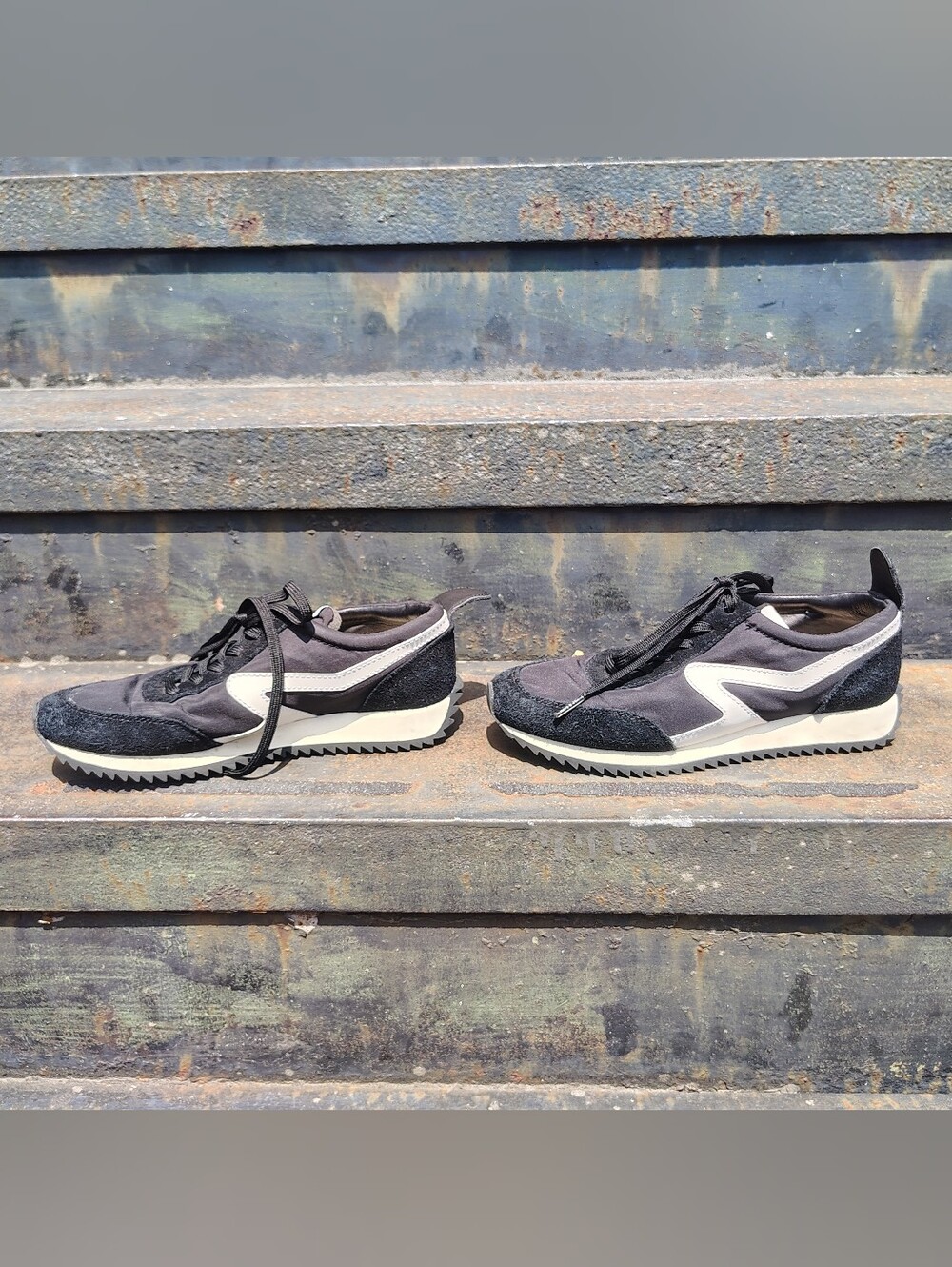 Rag & Bone Retro Runner Sneakers Black White Womens US 7 EU 37.5 Tennis Shoes